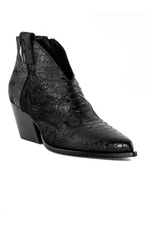 Texan Black Leather Ankle Boots ELENA IACHI | E2004NERO